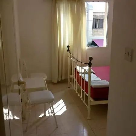 Paphos Inn * Pafos