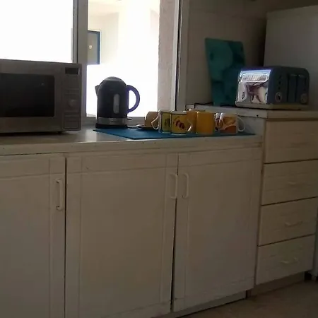 Paphos Inn Hostal *