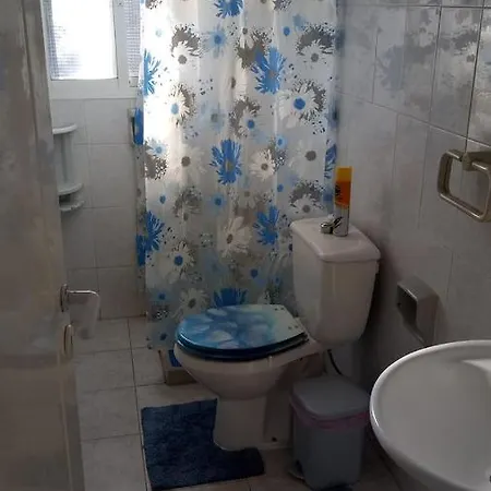 Paphos Inn Hostal
