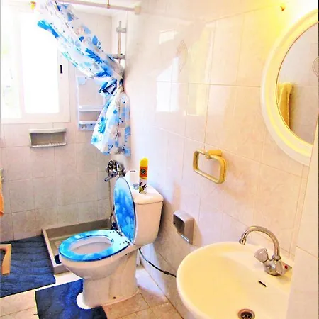 Paphos Inn Hostal
