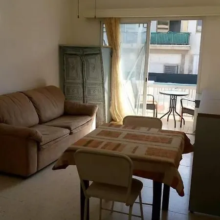 Paphos Inn Пафос